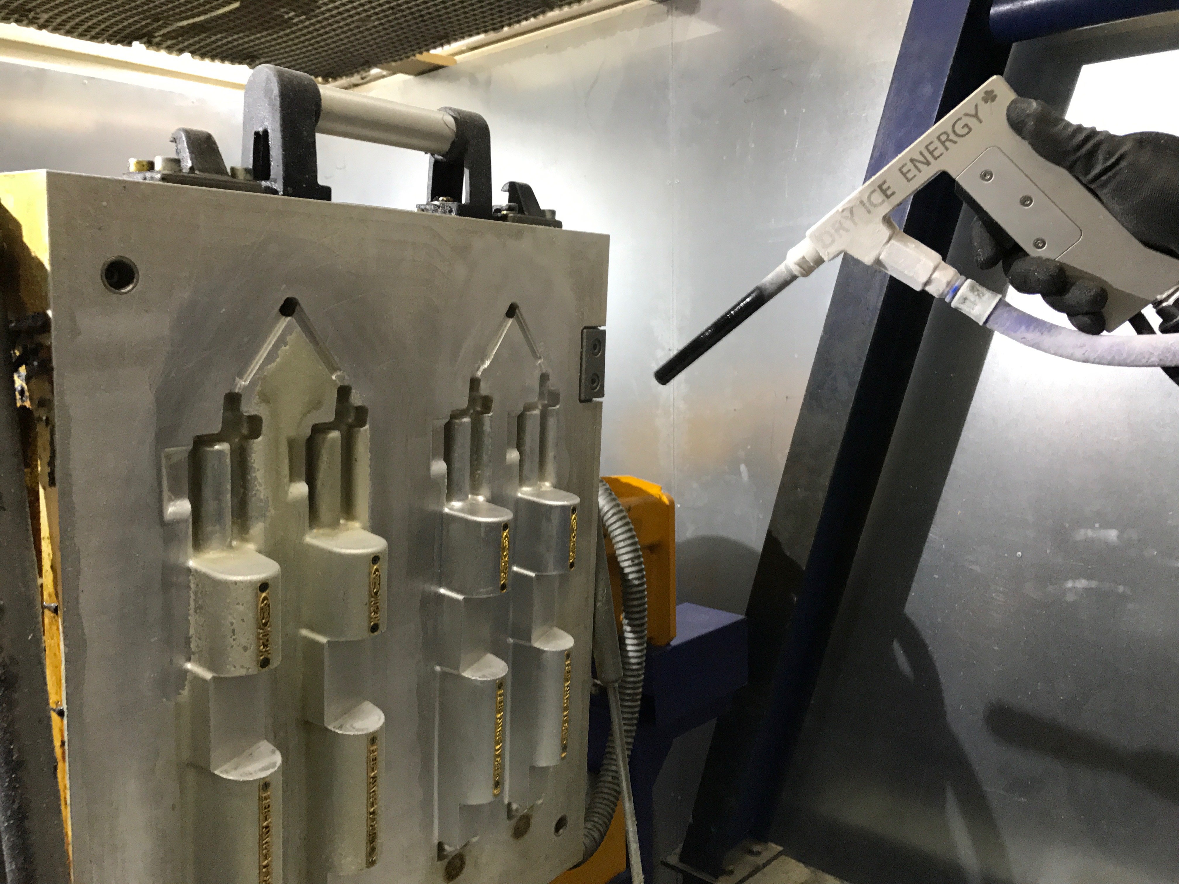 Trockeneisstrahlgeraet mieten